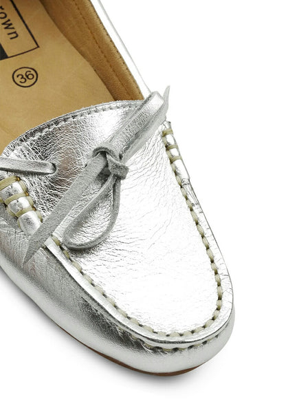 Gorgeous Girl Lace Leather Moccasin Liquid Silver - Assembly Artisans Co.,Ltd.